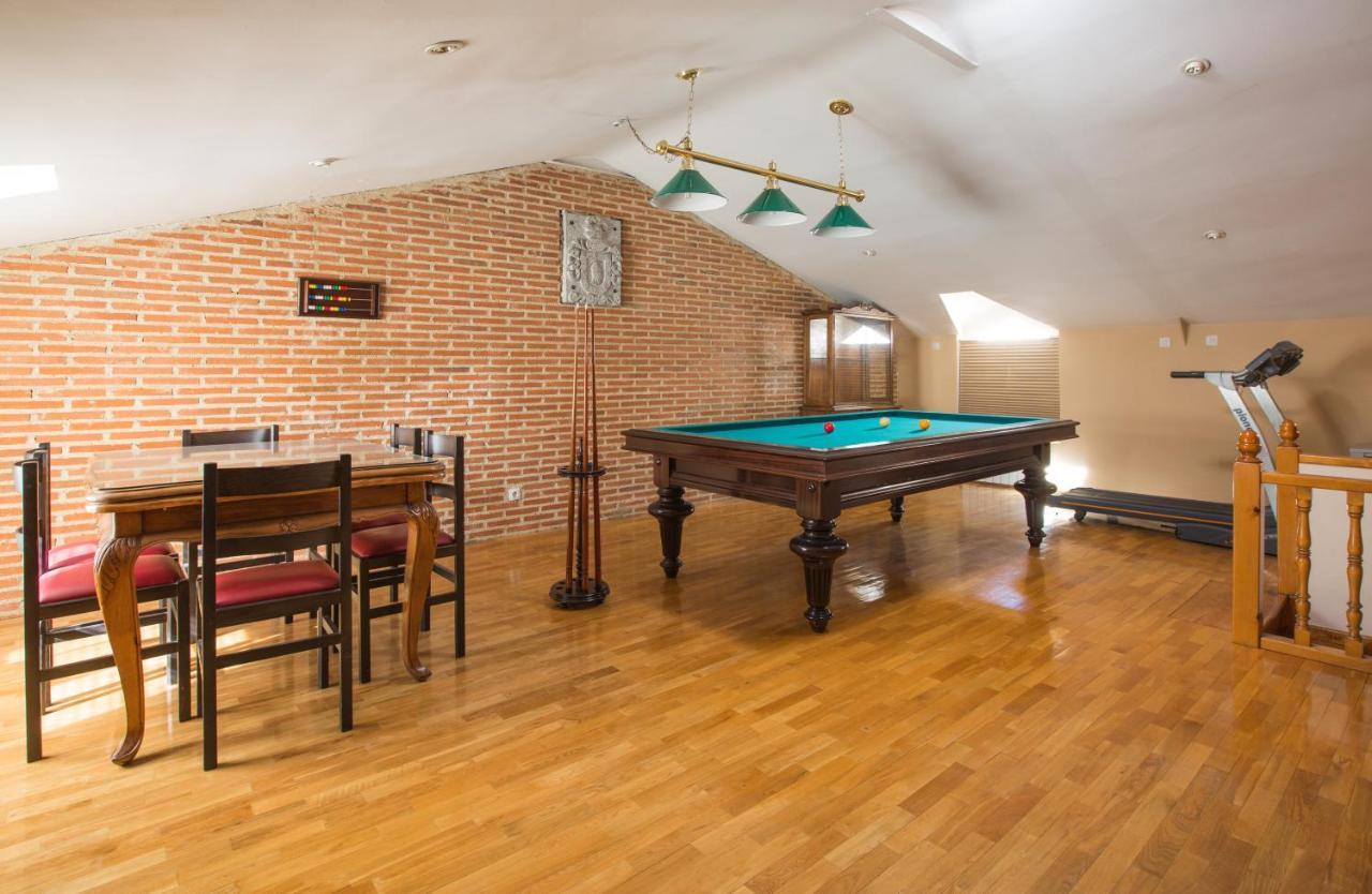 Apartamentos Turisticos Avila Villa Carmen I ภายนอก รูปภาพ